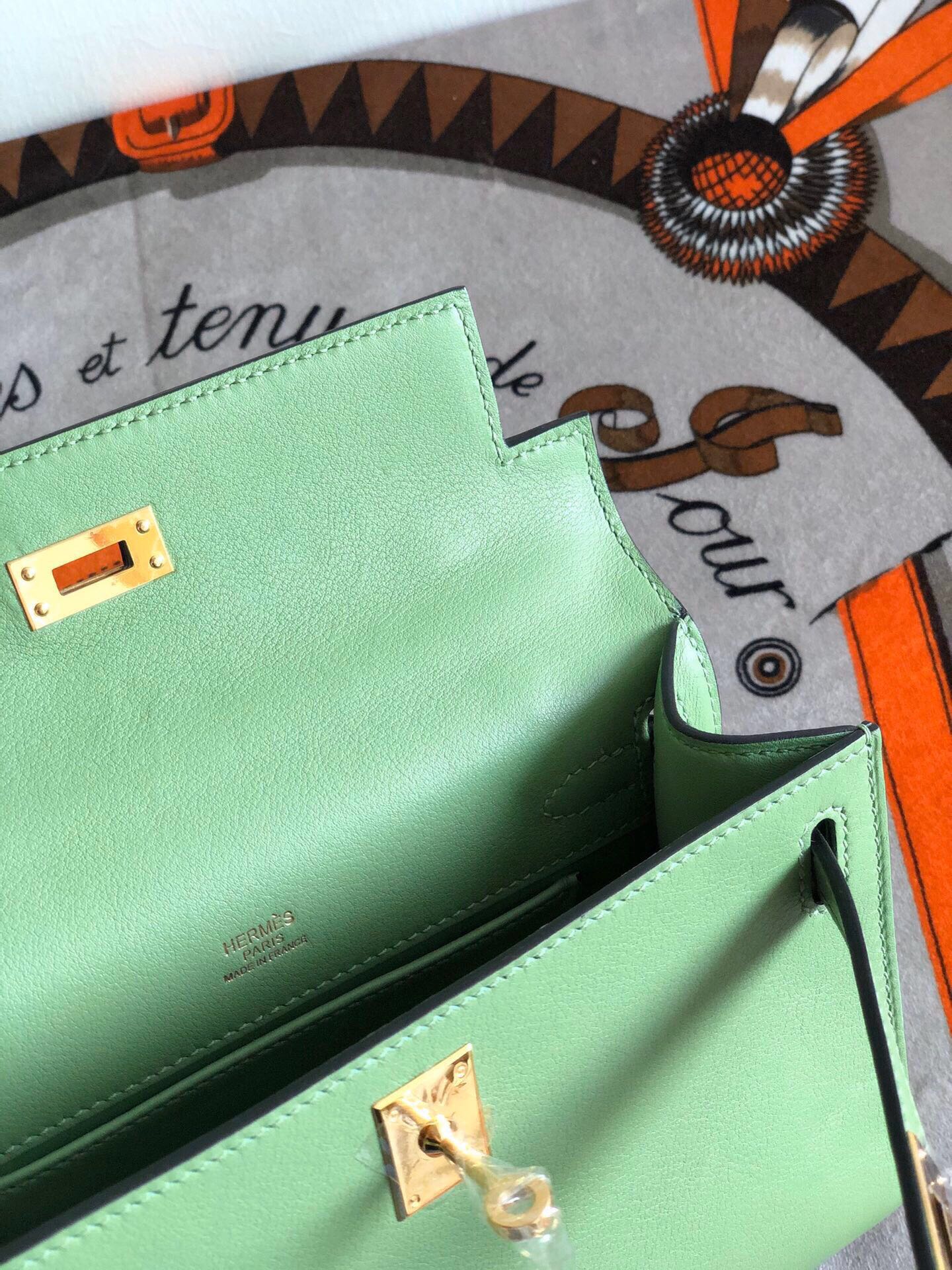 에르메스 미니 켈리백22 아보카도그린 금장 스위프트